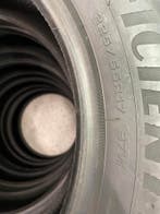 “225 55 17 Goodyear DEMO puntjes zitten er nog op”, Ophalen, Gebruikt, 17 inch, Band(en)
