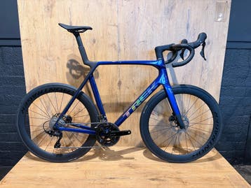 Trek Madone SL5 - Carbon wielset - Shimano 105, 28 inch, Carbon, Heren, Nieuw