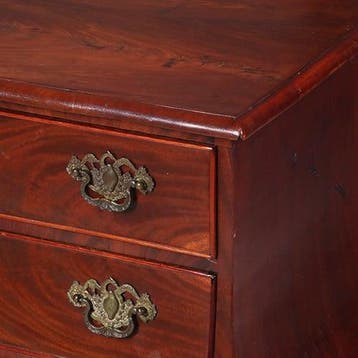 Kleine  Haagse commode in mahonie  3-zijdig gebogen met 4 la, Ophalen of Verzenden