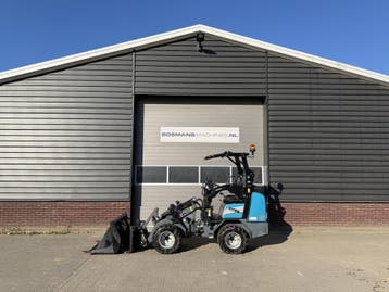 Giant G1500 X-TRA minishovel / kniklader 2024 430 uur, Zakelijke goederen, Machines en Bouw | Kranen en Graafmachines, Ophalen