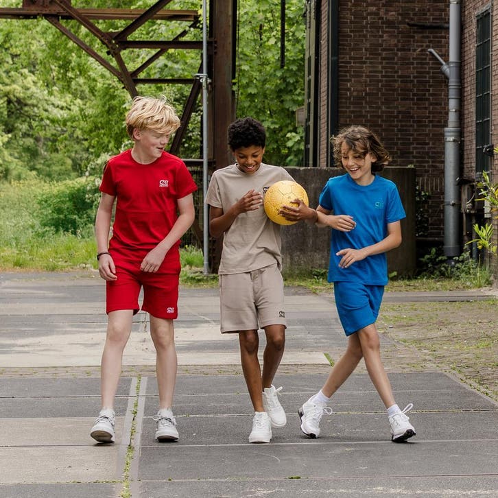Cruyff kinderkleding met 50% korting - Cruyff outlet kids, Kinderen en Baby's, Kinderkleding | Maat 140, Sport- of Zwemkleding