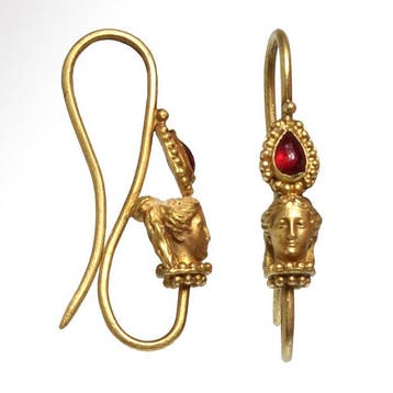 Oud-Romeins Goud, Granaat Set figuurlijke oorbellen