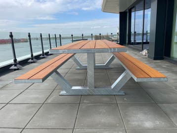 Prachtige tuintafel, met verzinkt stalen frame 300cm, Tuin en Terras, Picknicktafels, Ophalen, Nieuw, Rechthoekig, Staal