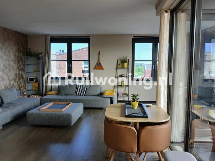 3-kamer flat in Almere, 70 m², €932 huur (Flevoland), Huizen en Kamers, Woningruil, Almere