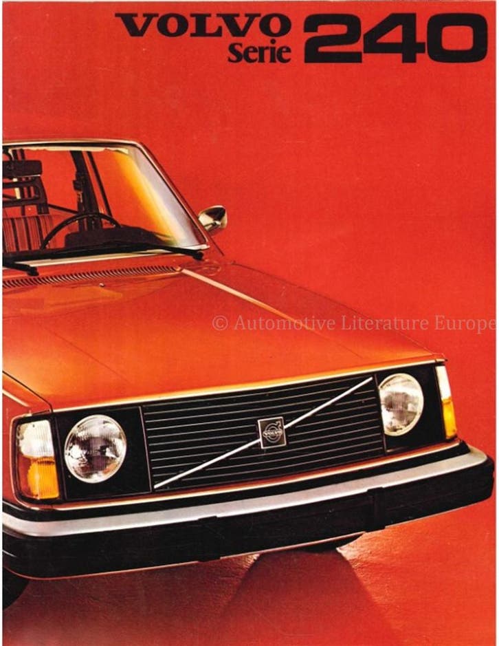 1975 VOLVO 240 SERIE BROCHURE NEDERLANDS, Boeken, Auto's | Folders en Tijdschriften, Volvo