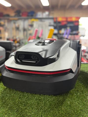 Roborock Q105 Robotmaaier - ACTIE: Incl 250,- actiepakket, Bestuurbaar via app, Nieuw, Meer dan 25 cm, Roborock