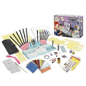 Buki mode studio deluxe creatief kn van €46,99 voor €23,50, Kinderen en Baby's, Speelgoed | Educatief en Creatief, Ophalen of Verzenden
