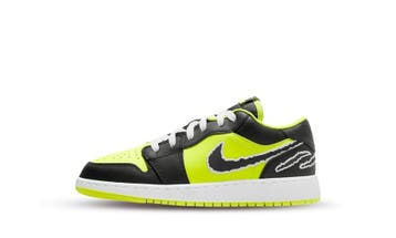 Air Jordan 1 Low SE Black Cat Volt (GS), Nieuw