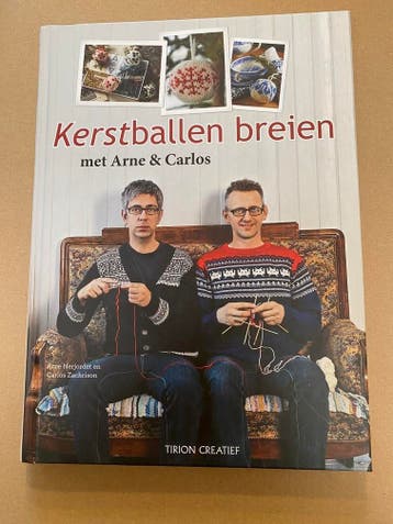Arne en Carlos - Breien voor Kerstmis - 55 Kerstbalmotieven, Verzenden, Zo goed als nieuw, Breien en Haken