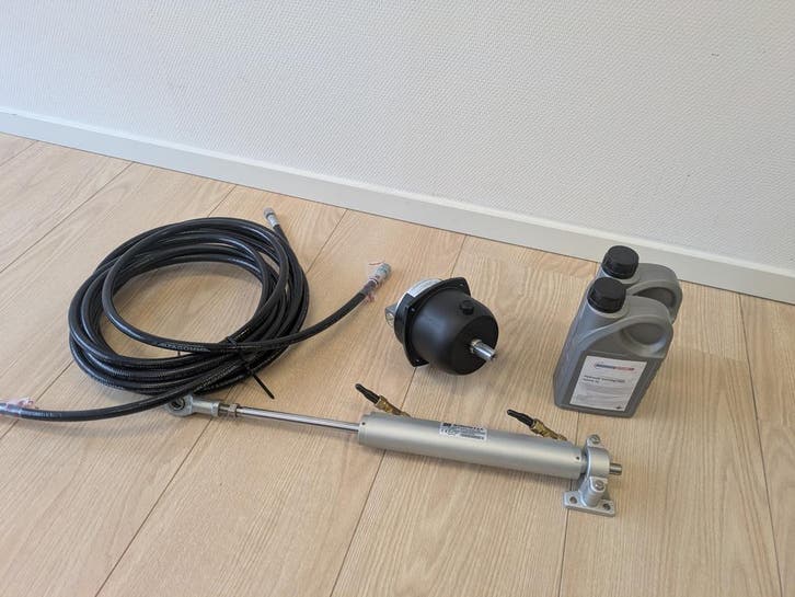 Hydraulische stuurset voor boten tot ca. 10m, Watersport en Boten, Bootonderdelen, Motor en Techniek, Nieuw, Zeilboot of Motorboot