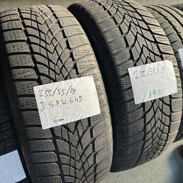 2 x Dunlop 235-55-19 Winterbanden 6mm, 19 inch, Gebruikt, 235 mm, Band(en)