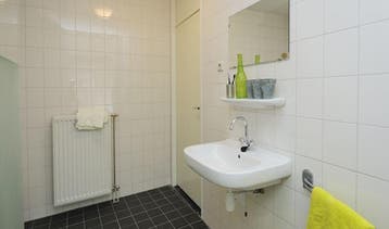 Te Huur 3 Kamer Appartement Loosduinse Hoofdplein In Den Haa, Huizen en Kamers, Den Haag, Den Haag, Direct bij eigenaar, Appartement