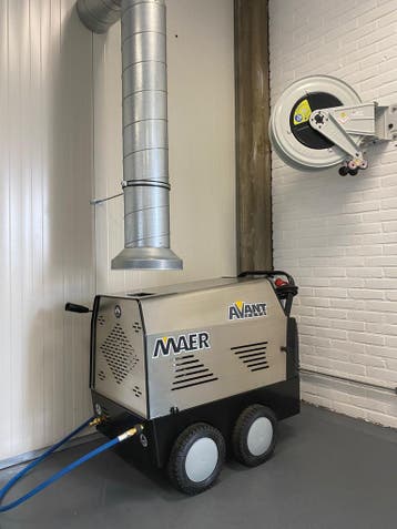 Professionele warmwaterreiniger 200/15, Tuin en Terras, Hogedrukreinigers, Nieuw, Elektrisch, MAER, Met regelbare waterdruk