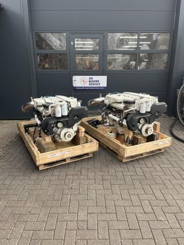 2x Cummins QSB6.7M 300pk met Twin Disc MG5075A keerkoppelin, Watersport en Boten, Buiten- en Binnenboordmotoren, Ophalen of Verzenden