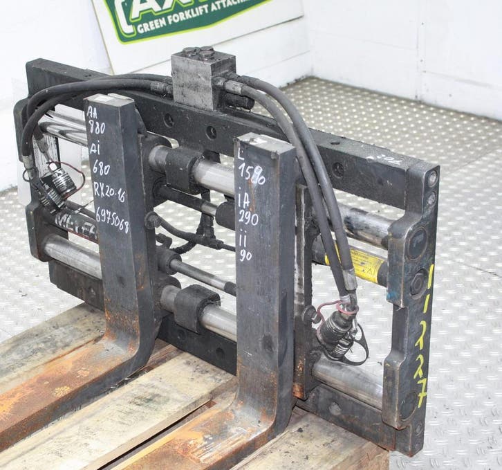 Meyer Vorkversteller eigen vorken, Zakelijke goederen, Machines en Bouw | Heftrucks en Intern transport, 2000 tot 3000 kg, Overige aandrijving