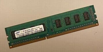 Samsung 1GB DDR3 1333/1600MHz UDIMM – Betrouwbaar, Computers en Software, RAM geheugen, Ophalen of Verzenden, Nieuw