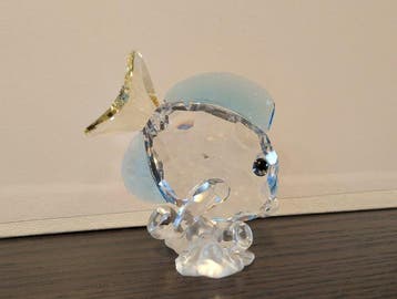 Beeld, Swarovski doktersvis kleur - 5.4 cm - Kristal