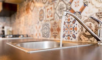 Te huur Studio Dirk Hoogenraadstraat in Den Haag, 20 tot 35 m², Den Haag