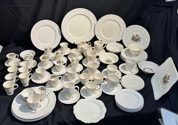 Wedgwood - Tafelservies (62) - Porselein