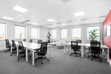 Kantoorruimte in Regus Queens Tower, Verzenden