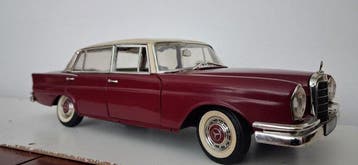 Revell 1:16 - Model sedan - MERCEDES 220 SE, Hobby en Vrije tijd, Nieuw
