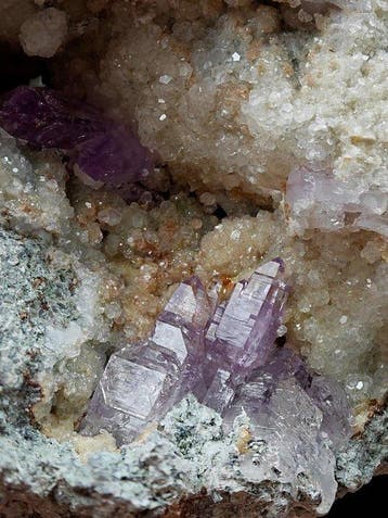 Zeldzame amethist met calciet, zeldzame herkomst, Sardinië,