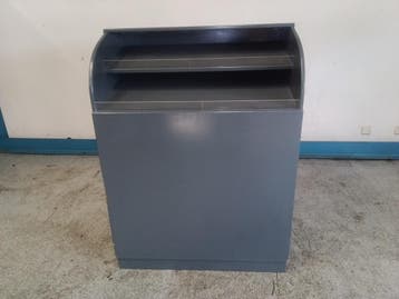 Kast - B93 x D57 x H125 cm
