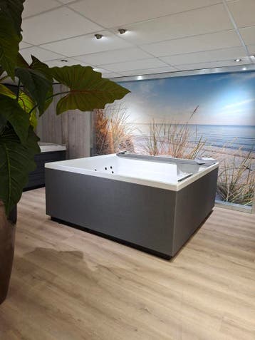 Novellini Divina XL Plus showroomaanbieding, Nieuw