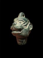 Neo-Assyrisch Brons Amulet, Verzamelen