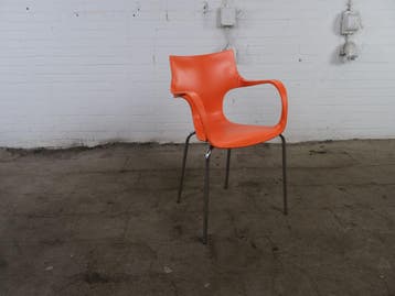 ACTA kantinestoel oranje kunststof kuip stapelbaar, Verzenden, Gebruikt