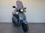Vespa Sprint Snor 25 km, BWJ 02-2017, Crystal Blue Metallic, Fietsen en Brommers, Gebruikt, Ophalen of Verzenden, Benzine, Maximaal 25 km/u