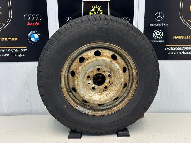 Citroën Jumper reservewiel/thuiskomer 215/70R15C bj.2014, Auto-onderdelen, Banden en Velgen, 15 inch, Zomerbanden, 215 mm, Gebruikt