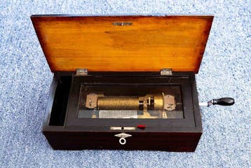 Antieke speeldoos carillon Mermod Freres - Muziekdoos -
