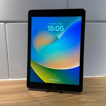 Apple iPad (5th generation) 128GB Wifi - Mobiele telefoon, Nieuw