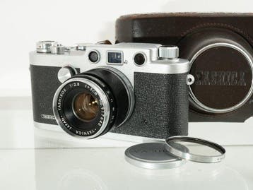 Yashica YE with Yashinon 2,8/50mm + Leather Case Meetzoeker, Nieuw