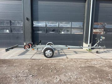 Knott Boottrailer Kanteltrailer 750kg Max. 550cm, Gebruikt