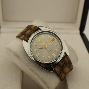 Seiko - Seiko 5 Jumbo Cushion Case Automatic - Zonder