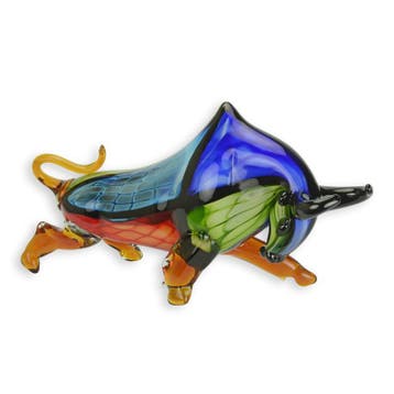 A MURANO STYLE GLASS FIGURINE OF A CHARGING BULL (Interieur), Verzenden, Nieuw