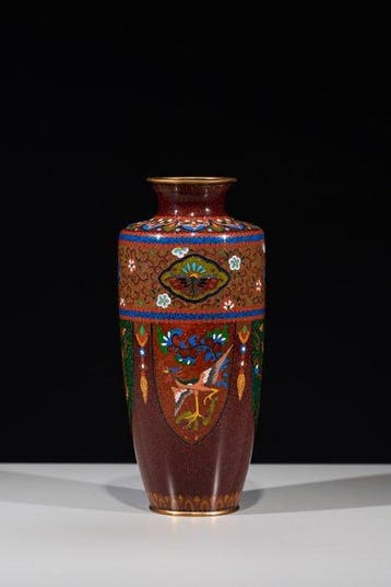 Vaas - Cloisonné - Een Japanse cloisonné-emaille vaas met