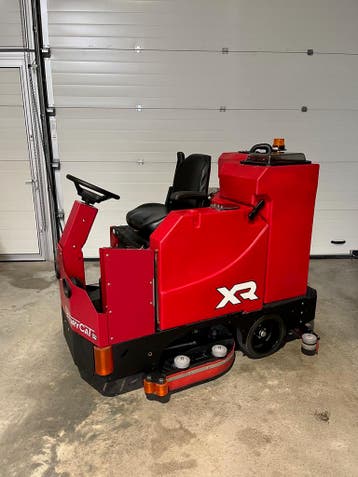 Factorycat XR zitschrobmachine voor industrie en logistiek, Verzenden, Zo goed als nieuw, Schrobmachine