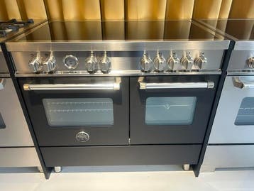 Bertazzoni MAS105I2ENET Inductie 100 cm, Showroommodel, Ophalen, 60 cm of meer, Energieklasse A of zuiniger, Inductie