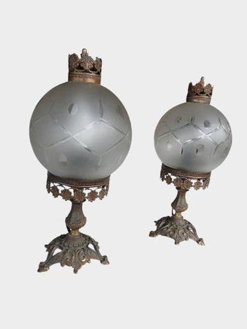 Tafellamp (2) - Messing met bronzen afwerking. - Paar, Antiek en Kunst, Curiosa en Brocante