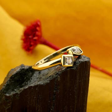 Gouden ring met zirconia, Gebruikt, Ophalen of Verzenden, Kleiner dan 17, Met edelsteen
