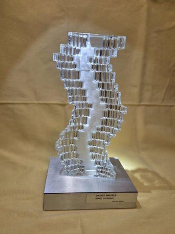 Daum - Marc de Rosny - sculptuur, Ondes brisées - 27 cm -
