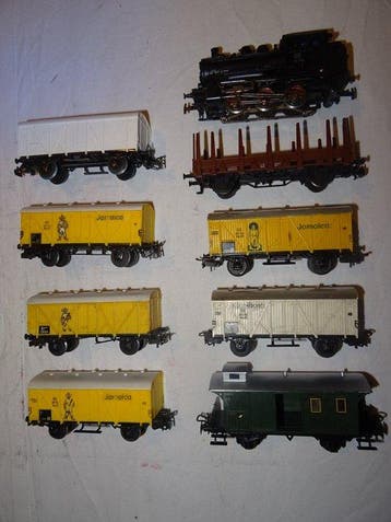 Märklin H0 - Stoomlocomotief (1) - BR 89 met 9 goederwagens, Nieuw