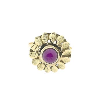 Vintage gouden florale ring met robijn, Gebruikt, Ophalen of Verzenden, Kleiner dan 17, Met edelsteen