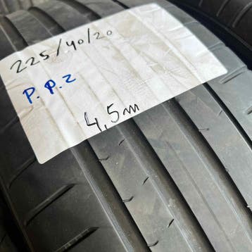2 x Pirelli PZero 225-40-20 Zomerbanden 4,5mm, Gebruikt, Ophalen of Verzenden, Band(en), Personenwagen