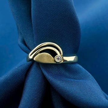 Gouden ring met zirconia, Gebruikt, Ophalen of Verzenden, 17 tot 18, Met edelsteen