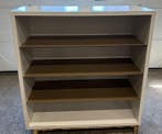 Houten kast met metalen legborden, B130 x D50 x H130 cm