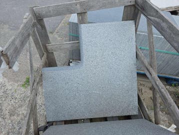 14 stuks Granieten zwembadboorden, Nieuw